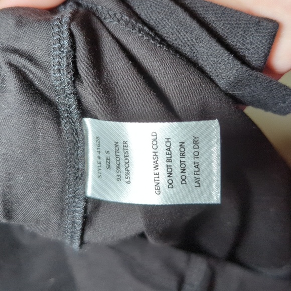 Grade & Gather Black Cinch-Hem Cropped T-Shirt Women's Size S - Picture 3 of 5